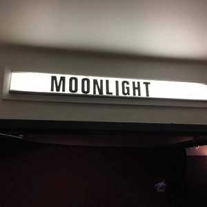 海南裸休美女撒尿露脸视频
